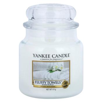Yankee Candle Fluffy Towels lumânare parfumată  Clasic mediu 411 g