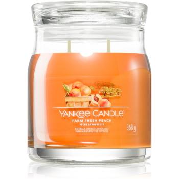 Yankee Candle Farm Fresh Peach lumânare parfumată Signature 368 g