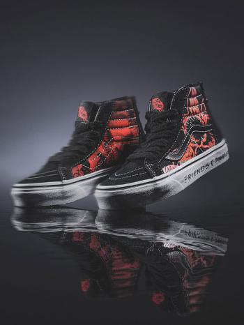 Vans Vans x Stranger Things Sk8-Hi Reissue Teniși Negru