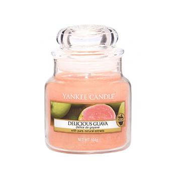Yankee Candle Lumânare aromatică Classic mică Delicious Guava 104 g