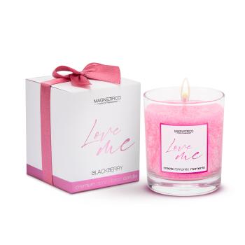 Magnetifico Power Of Pheromones Lumânare parfumată Love me Blackberry (Scented Candle) 125 g