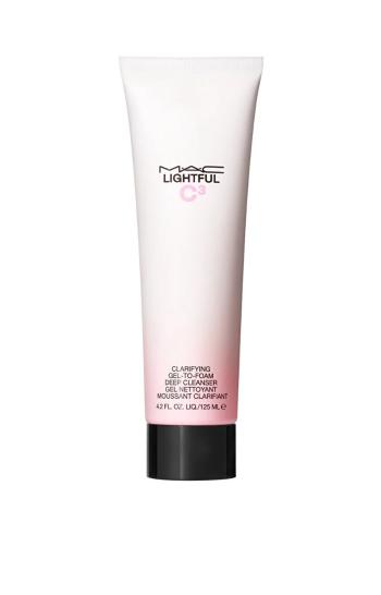 MAC Cosmetics Gel facial de curățare Lightful C³ (Clarifying Gel-to-Foam Deep Cleanser) 125 ml