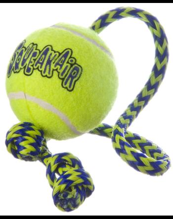 KONG SqueakAir Ball with rope M minge de tenis cu sfoară