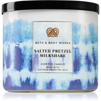 Bath & Body Works Salted Pretzel Milkshake lumânare parfumată 411 g