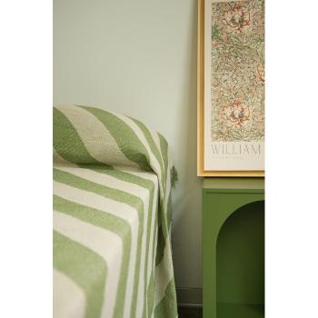 Cuvertură verde/bej pentru pat dublu 240x240 cm Green Lines – Really Nice Things