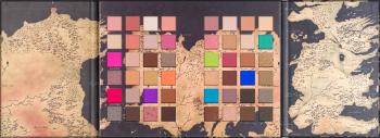 Revolution Paletă cu farduri de ochi X Game of Thrones (Westeros Map Palette) 48 g