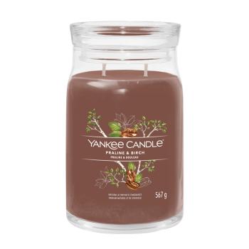 Yankee Candle Lumânare aromată Signature sticla mare Praline & Birch 567 g