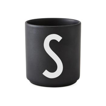 Cană din porțelan Design Letters Alphabet S, 250 ml, negru