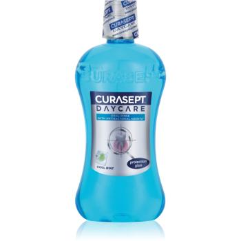 Curasept Daycare Cool Mint apa de gura pentru o protecție completă pentru dinți și respirație proaspătă 500 ml