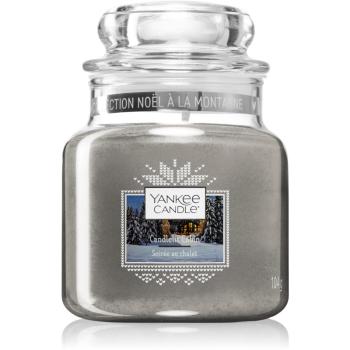 Yankee Candle Candlelit Cabin lumânare parfumată Clasic mediu 104 g