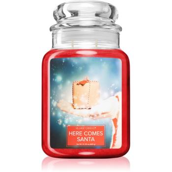 Village Candle Here Comes Santa lumânare parfumată  (Glass Lid) 602 g