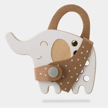 Milin Small Wooden Lacing Toy Elephant jucărie cu activități 8,5 cm x 12,5 cm x 0,7 cm 1 buc