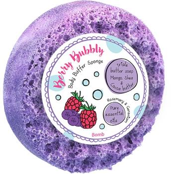 Bomb Cosmetics Burete de masaj pentru duș cu efect hidratant Berry Bubbly (Body Buffer)