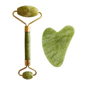 Palsar 7 Rola de masaj și placa Guasha jad verde xiuyan (Light Green Xiuyan Jade Roller &amp; Gua Sha Set)