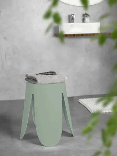 Taburet pentru baie Comiso, Wenko, 44.5x46 cm, plastic/poliuretan, verde