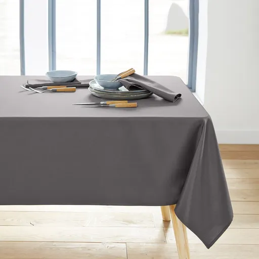 O față de masă simplă, ușor de întreținut