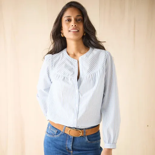 Bluză cu dungi și mâneci lungi