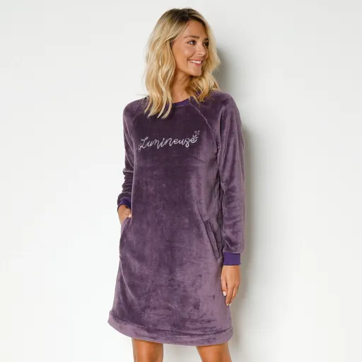 Cămașă de noapte din fleece cu mâneci lungi și broderie "lumineuse"