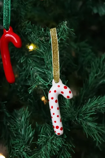 Ornament de brad de Crăciun, BSY517, 9.5x4 cm, Ceramica, Alb/Rosu