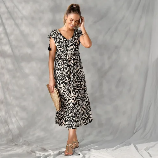 Rochie lungă cu model etno