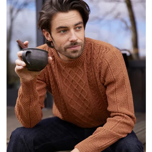 Pulover cu model irlandez și decolteu rotund