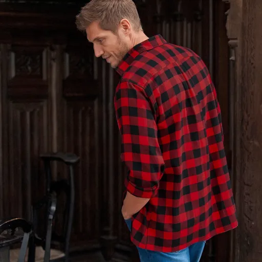 Cămașă de flanel în carouri