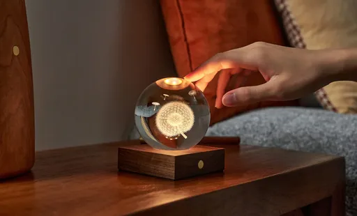 Lampă de masă cu motiv laser 3D, multe variante - Gingko Motiv: păpădie