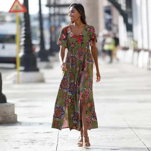 Rochie lungă cu imprimeu și mâneci fluture