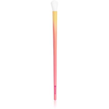 essence BRUSH IT LIKE IT'S ART blending brush perie pentru difuzarea machiajului 01 Blending Is Like Cardio For Artists 1 buc