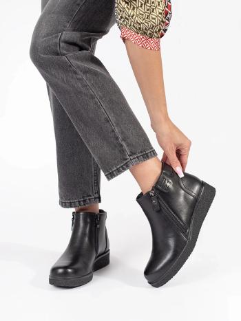 Botine negre excelente pentru femei cu toc plat