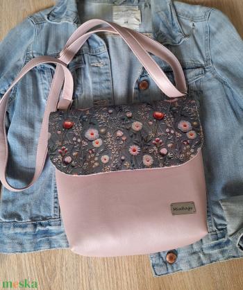 Púder crossbody