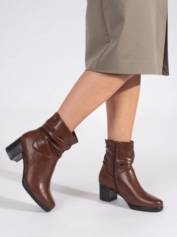 Botine maro interesante pentru femei cu toc plat