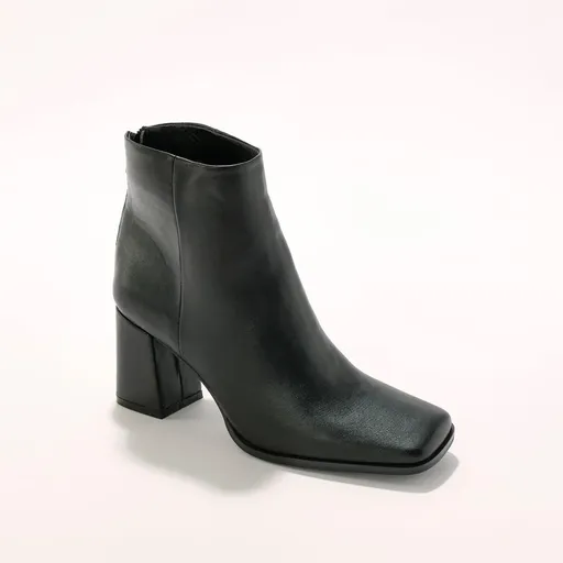 Cizme cu toc cu vârf pătrat