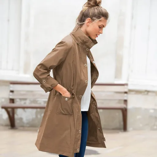 Parka impermeabilă cu glugă