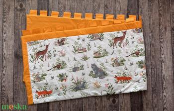 Falvédő  kb 200 x 60 cm