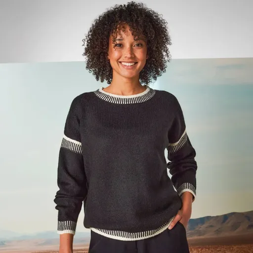 Pulover cu guler rotund și model jacquard