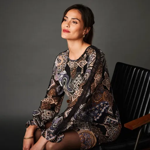 Rochie dreaptă cu imprimeu patchwork