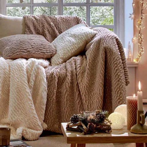 Carouri moi cu aspect de blană