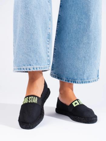 Adidași negri la modă pentru femei fără toc