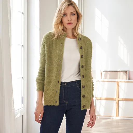 Pulover cu nasturi în jos, tricotat cu păr