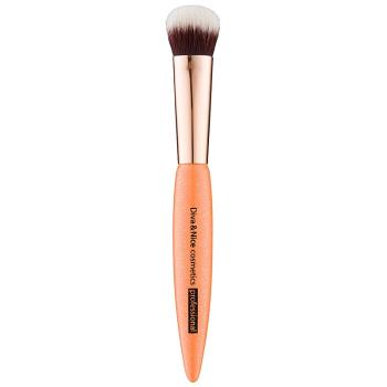 Diva & Nice Cosmetics Professional iluminator pensulă corectoare MAX 530/06 1 buc