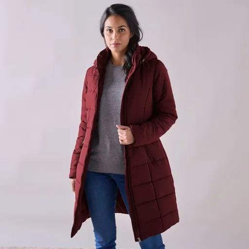 Jachetă lungă matlasată impermeabilă cu curea și fermoar