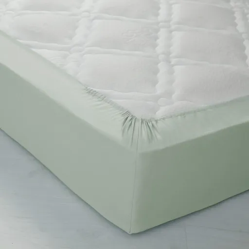 Cearșaf cu elastic, de culoare uni, de la Colombine, adâncime 32 cm, fabricat din poliester și bumbac