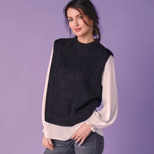 Pulover fără mâneci cu guler înalt