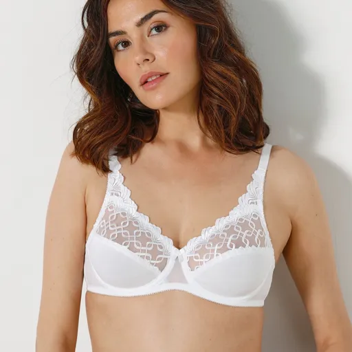 Sutien cu armătură din tul brodat Letizia Triumph