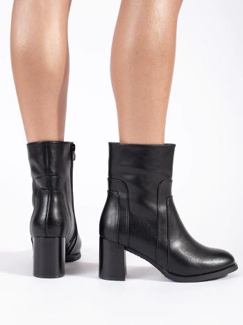 Botine negre originale pentru femei pe un toc lat