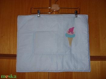 Lapos kispárna 40 x 30., vagy 45  x 35 cm méretben, ovis jellel is