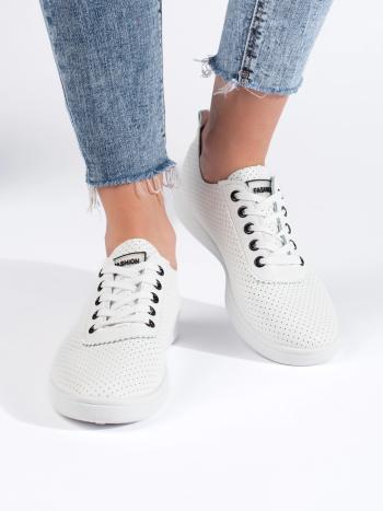 Adidași practici pentru femei, albi, fără toc