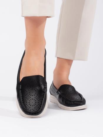 Mocasini exclusiv pentru femei fără toc