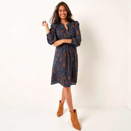 Rochie dreaptă cu guler Mao, crepe imprimat